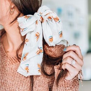 NWT/NIP The Birds of Paradise Scarf made By: Block + Ink